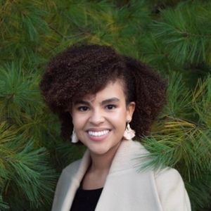 Meet your Posher, Gabriela